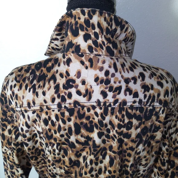 LuLaRoe Kenny Leopard Print Long Sleeve Jacket- Women's Size Medium - Picture 8 of 11